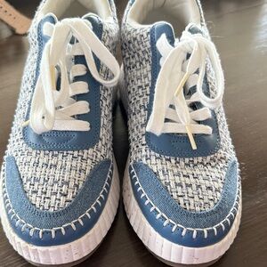 Universal Threads Blue Jean & White Tweed Lace-Up Sneakers 10